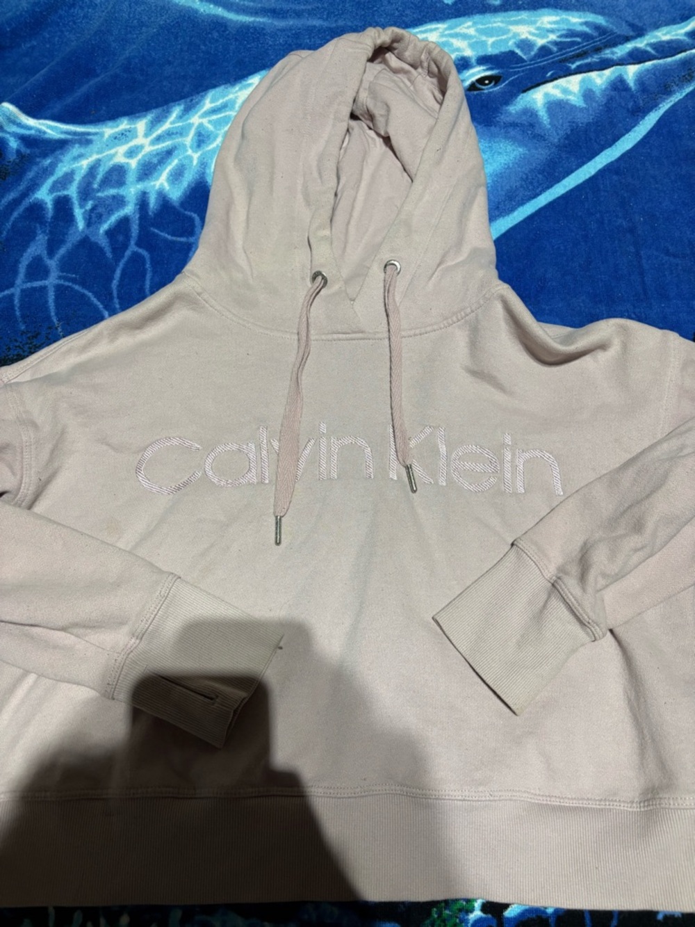 Calvin Klein women's cropped logo hoodie in a pink color S